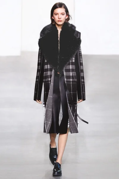 Look 8